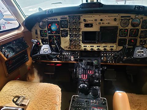 1982 Beechcraft B200 - Image 2
